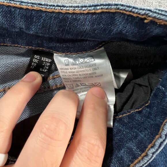 Susan Graver Stretch Denim Girlfriend Jean with Cuff Deep Indigo, Plus Petite 18 - Picture 4 of 10